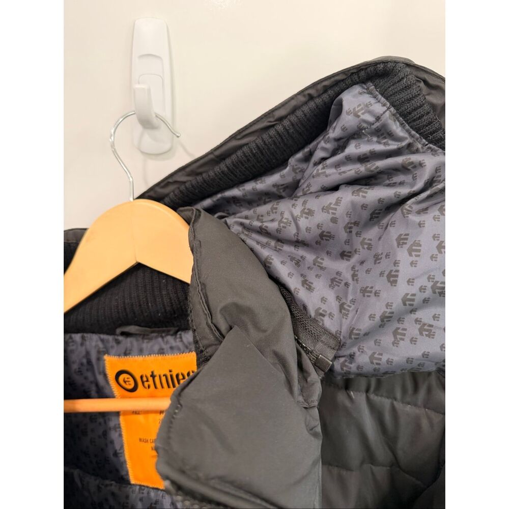 Vintage Etnies Down Puffer Jacket Men’s L Black - Picture 9 of 11